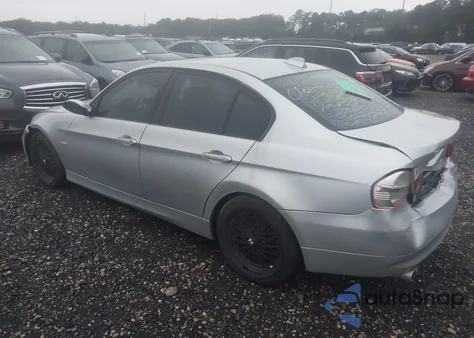 2008 BMW 328Xi z USA, uszkodzony, nr VIN WBAVC93508K037202